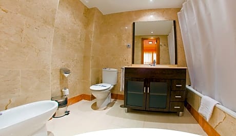 STANDARD DOS DORMITORIOS 3+1 PAX