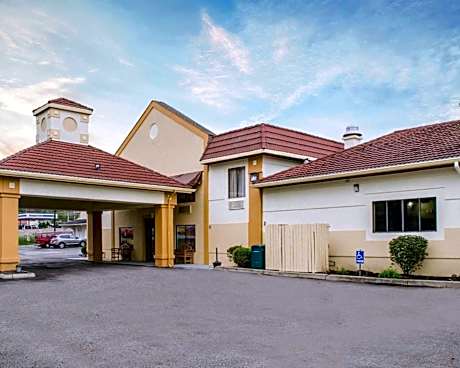 Quality Inn & Suites Medina - Akron West