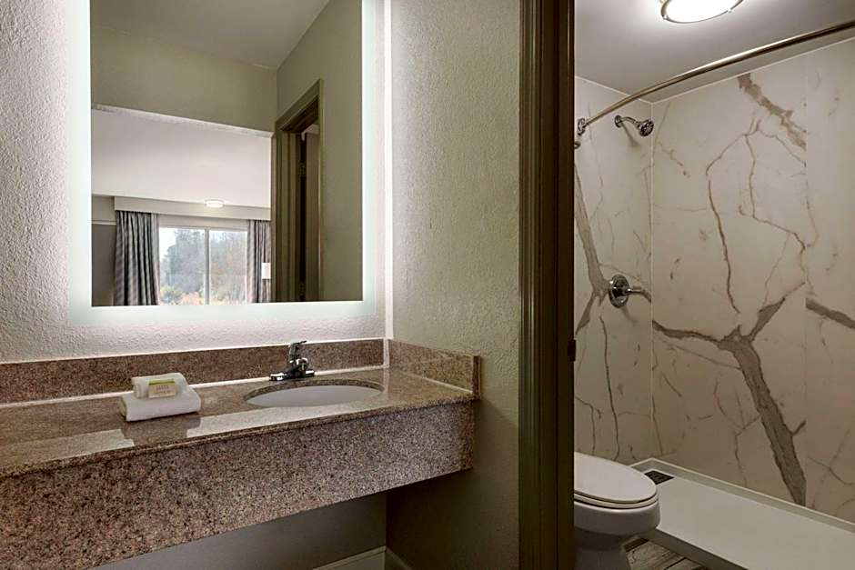 Days Inn by Wyndham Emporia
