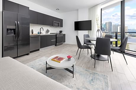 Bay View Two Bedroom Suite with King/Queen