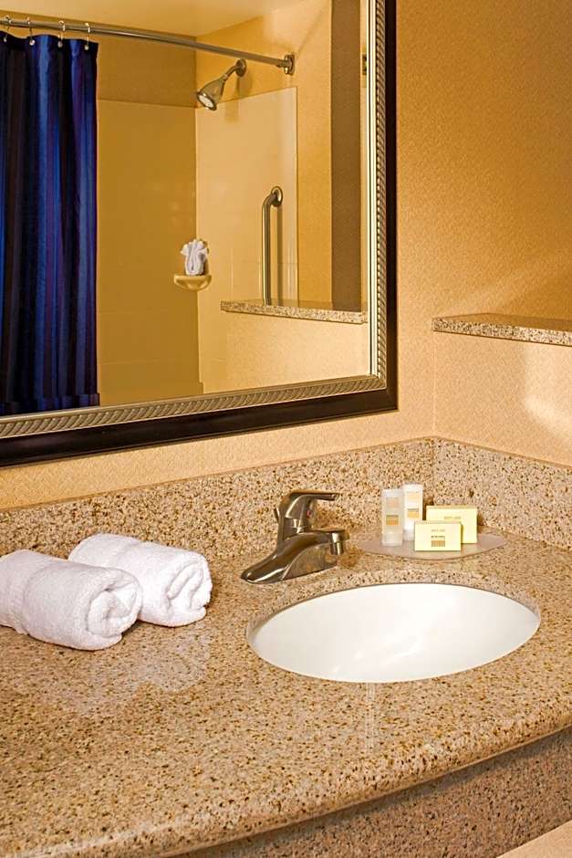 Courtyard by Marriott Aberdeen At Ripken Stadium