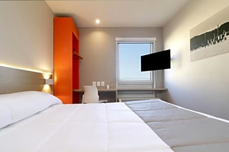 ONE QUEEN BED
