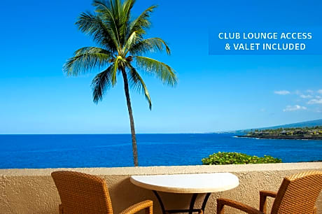 Club Deluxe Oceanfront Suite 1 King Bed