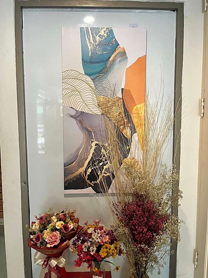 Tim Place - BTS Phra Khanong