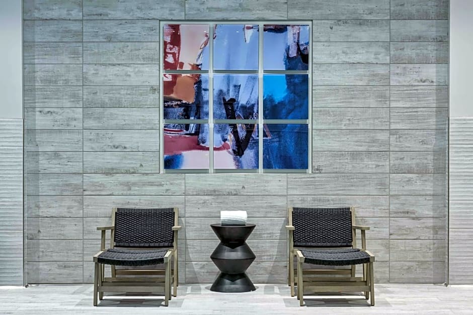 Holiday Inn Express Boston Logan Airport - Revere By IHG