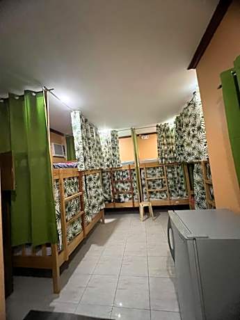 Bunk Bed in Mixed Dormitory Room
