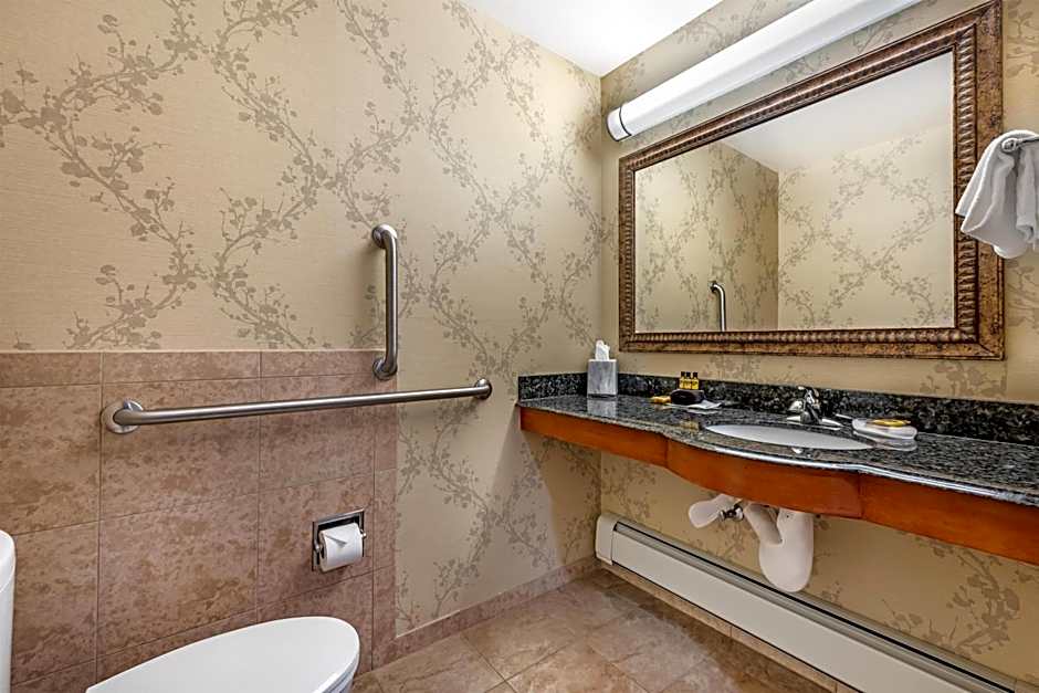 Best Western Plus Silver Saddle Inn