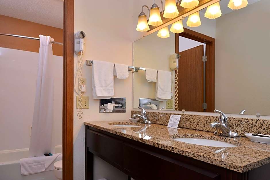 Americas Best Value Inn and Suites Atlantic