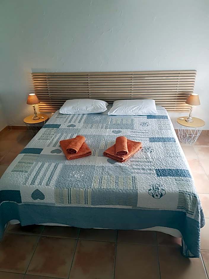 Mas Clement - Chambre et table d'hôtes