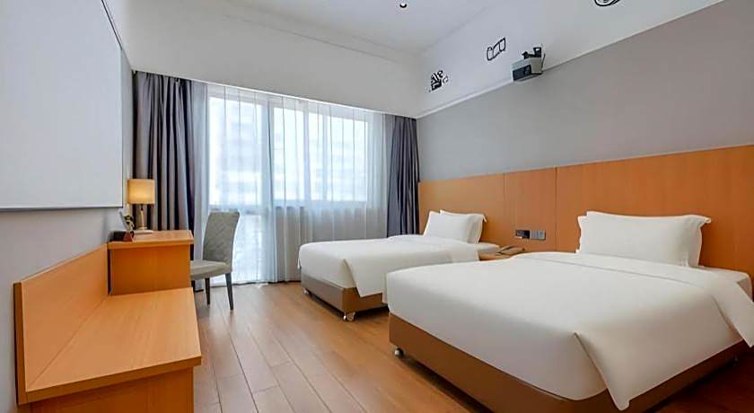 Carrianna Hotel