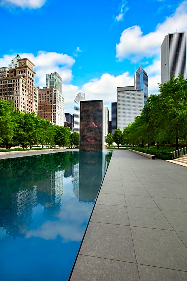 Fairmont Chicago Millennium Park