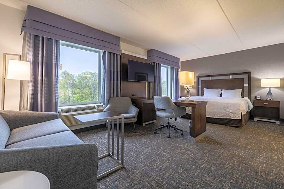 Hampton Inn By Hilton And Suites Greensboro/Coliseum Area, Nc