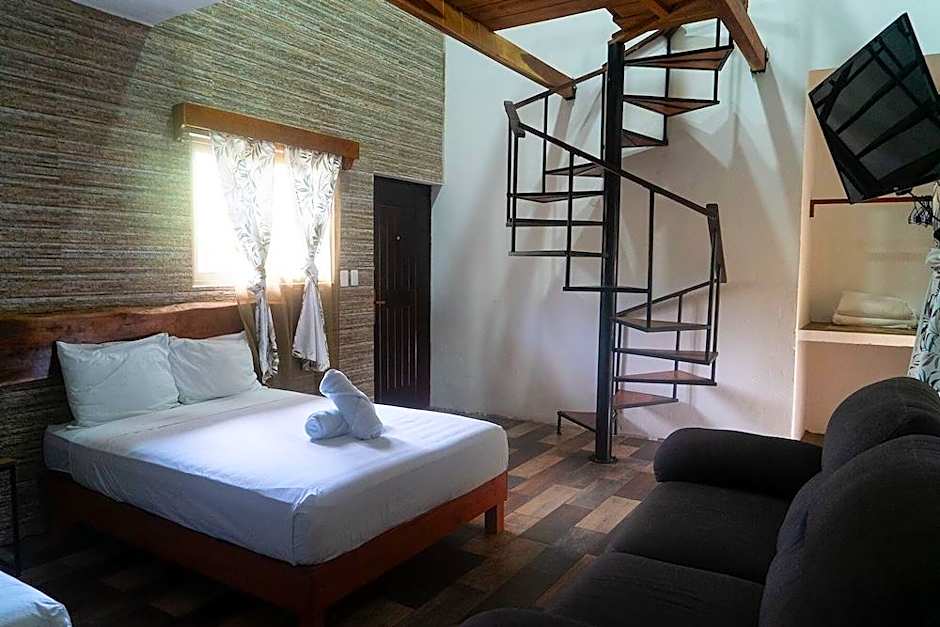 Hotel Pancho Villas