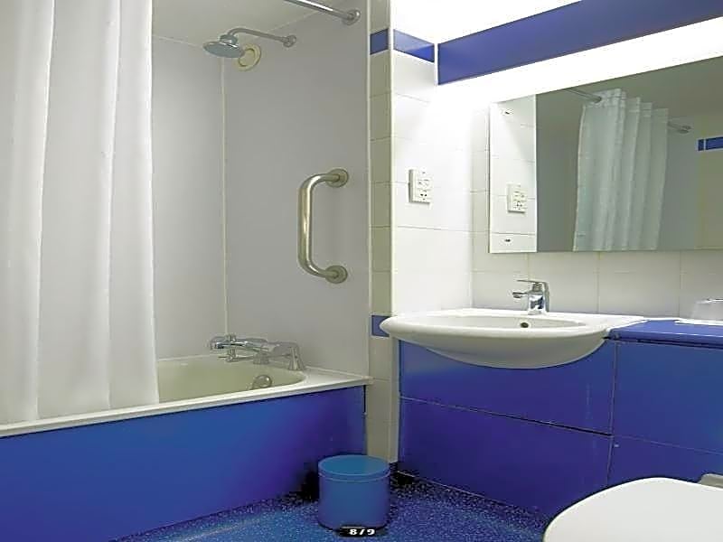 Travelodge London Kings Cross Royal Scot Hotel