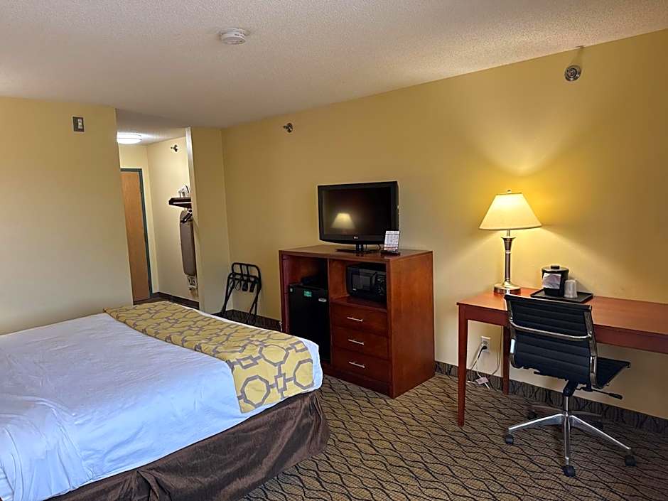 Baymont by Wyndham Mishawaka South Bend Area