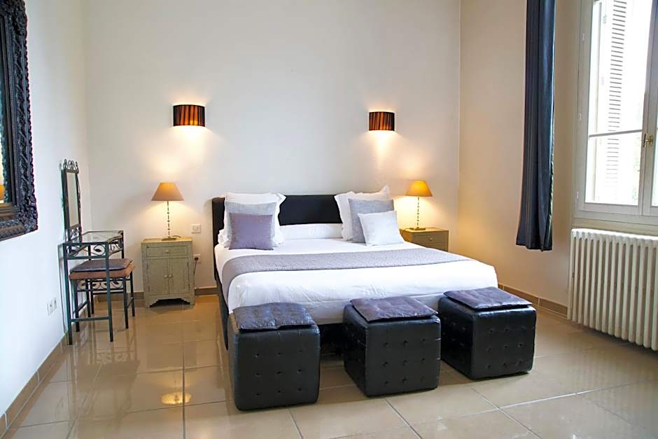 A Propos- Suites et chambres