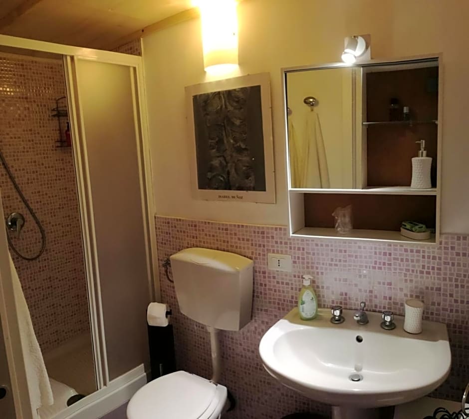 Casa Tellina lungomare scogliera