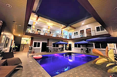 Jo Carter's Hotel & Suites Angeles City