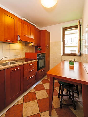One-Bedroom Apartment with Balcony