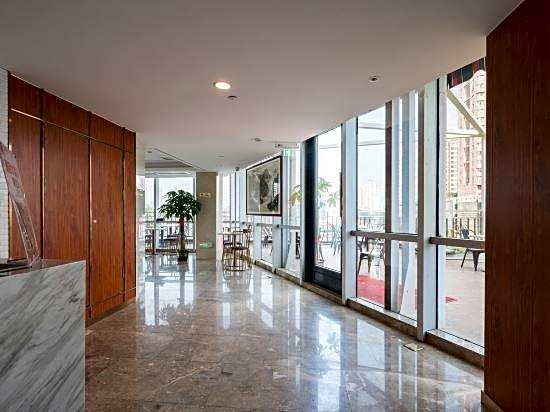 Zhongbo Art Hotel (Hualin Temple Subway Station Store, Shangxiajiu Commercial Pedestrian Street)