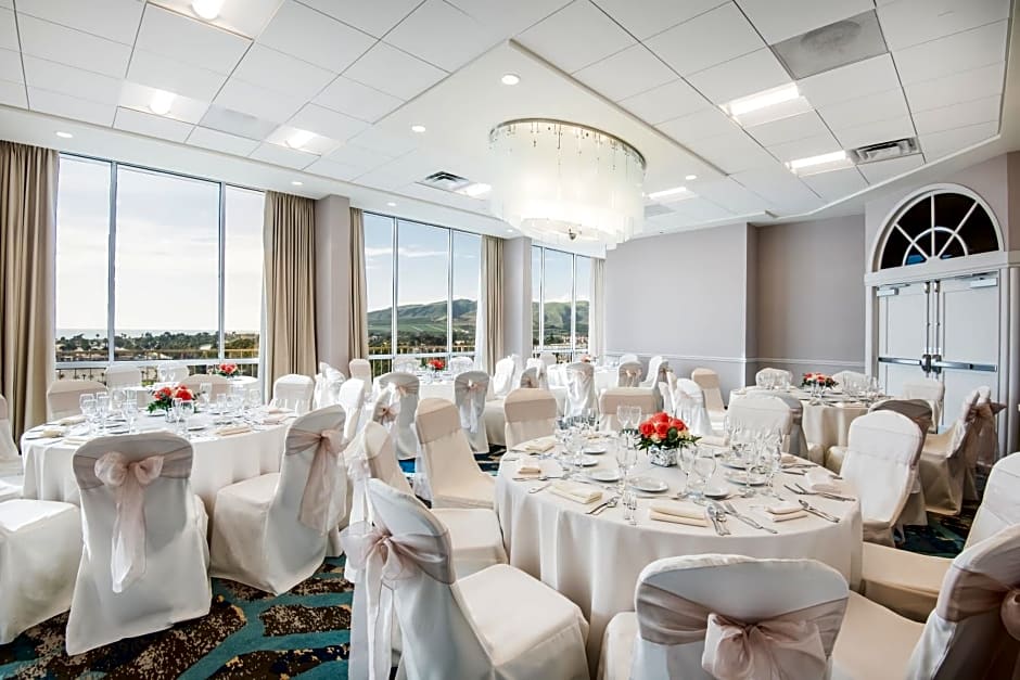 Crowne Plaza Hotel Ventura Beach, an IHG Hotel