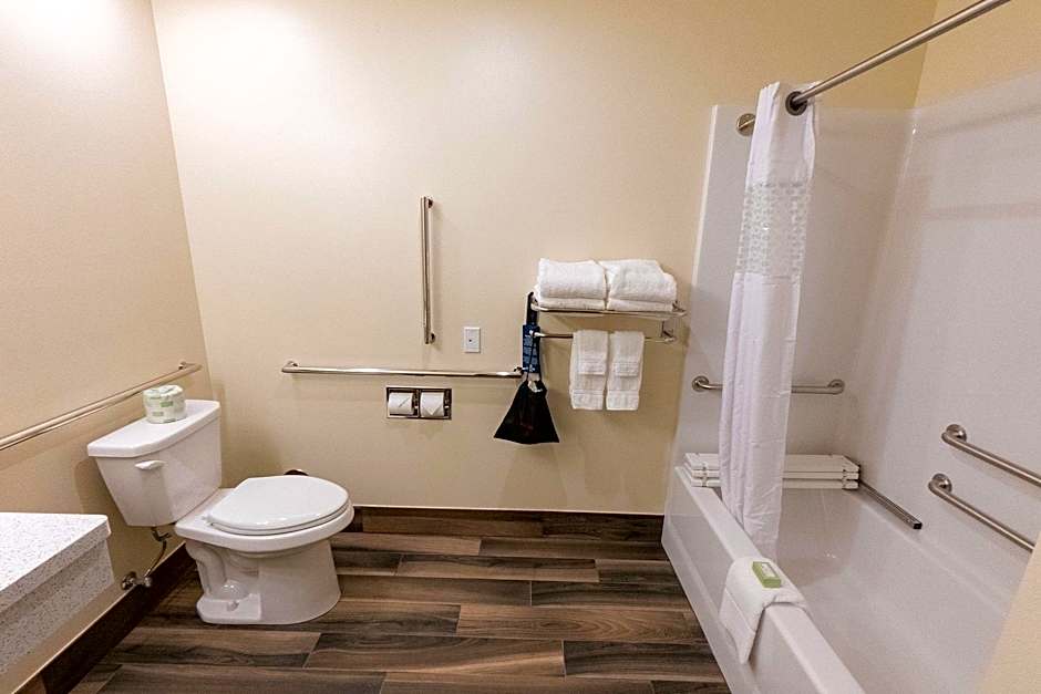 Cobblestone Inn and Suites Sheldon