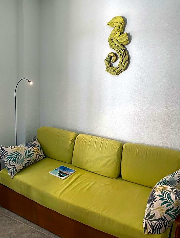 A 1 min de las playas norte y sur