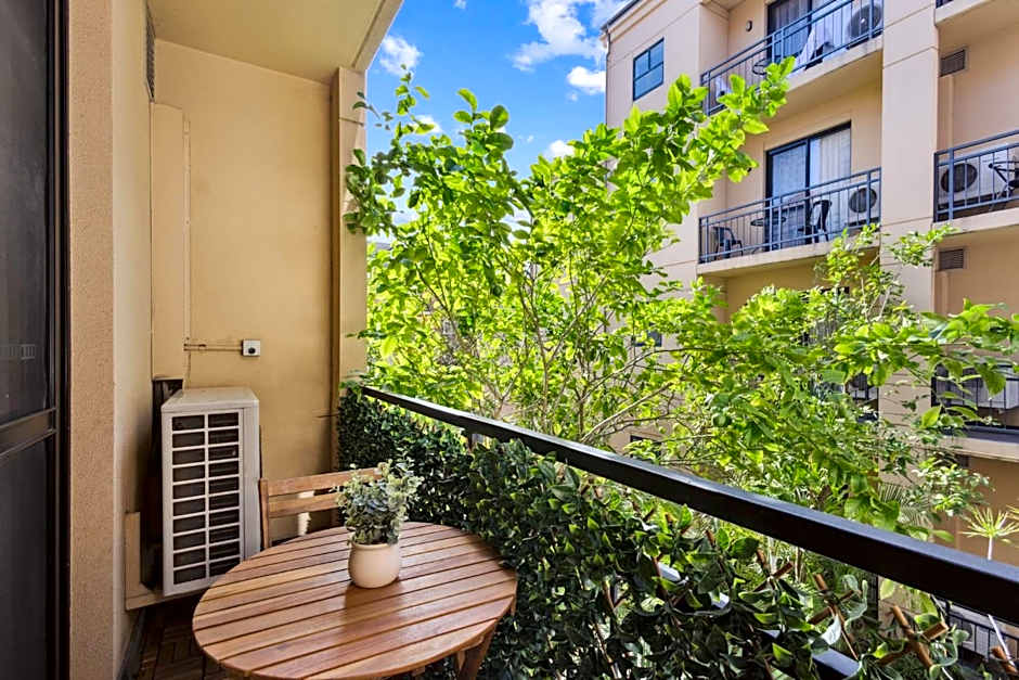 Sleek Northbridge Getaway