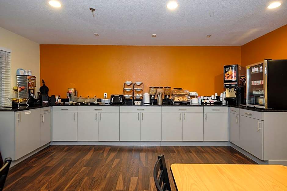 Red Roof Inn Osage Beach - Lake of the Ozarks