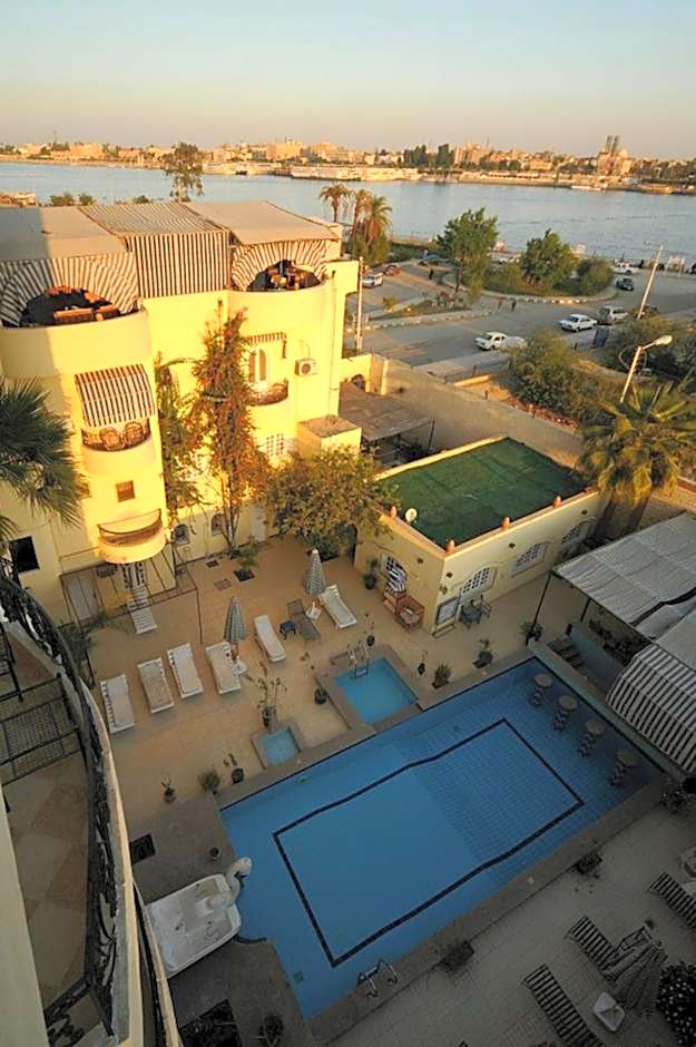 Nile Valley Hotel