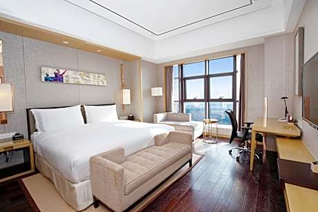 1 King Bed Junior Suite Lounge Access