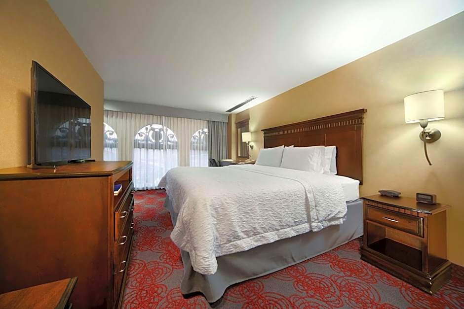 Hampton Inn By Hilton And Suites Mexico City