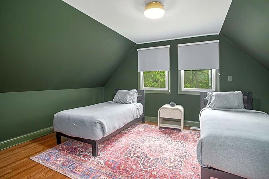 The Neighborhood Hotel Grand Beach