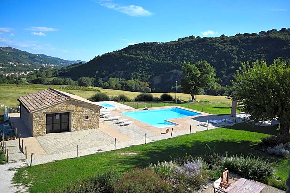 Amico Country House
