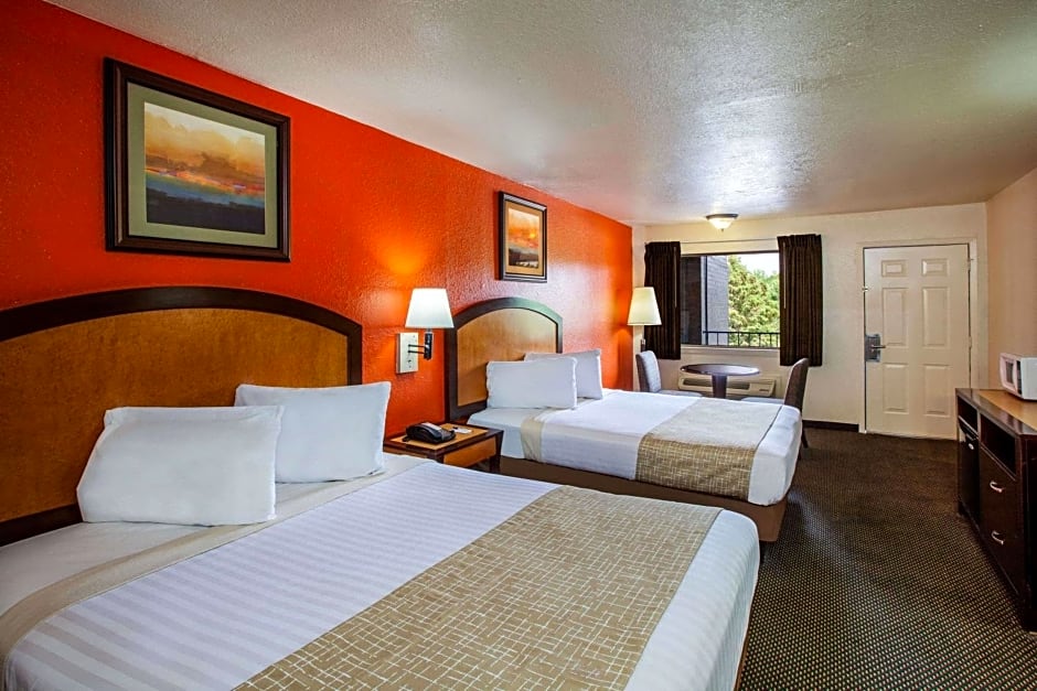 Travelodge by Wyndham Houston Hobby Airport