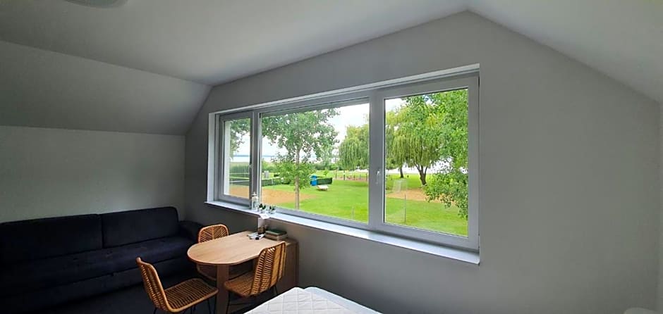 Stég Stúdió Stb. .