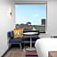 Aloft Kansas City Country Club Plaza