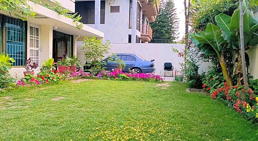 Luxury Moon Guest House – Islamabad, OH