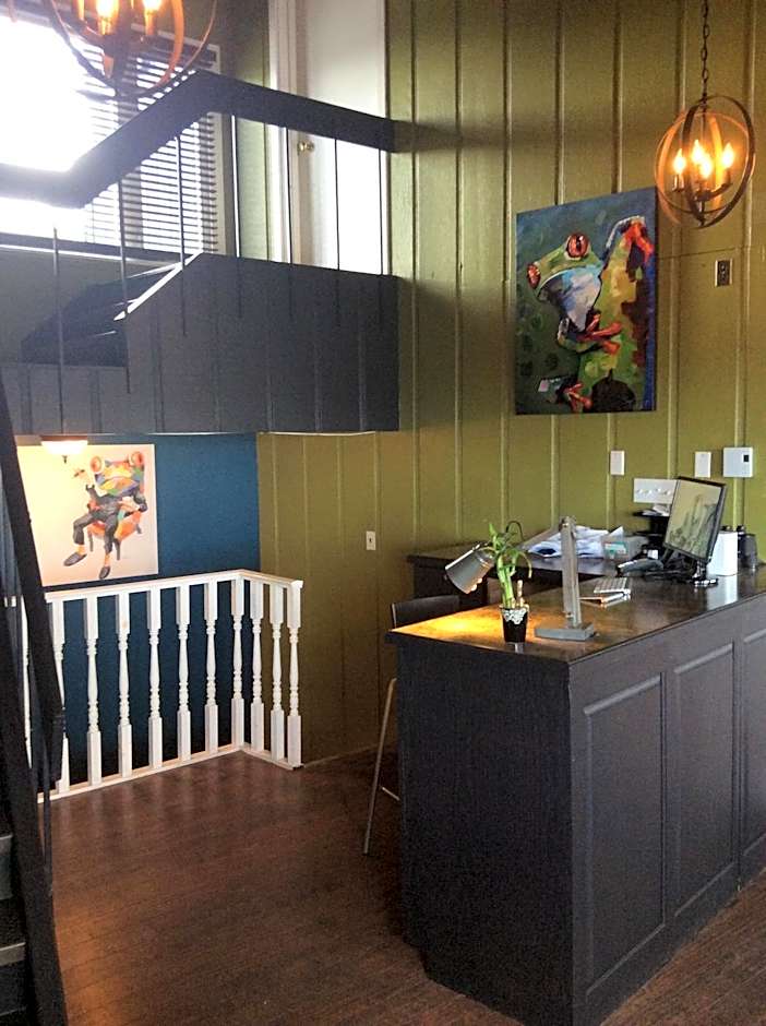 The Iona Heights Inn