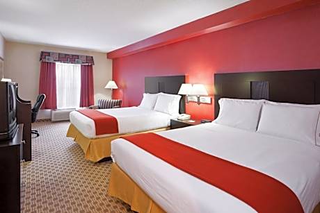 2 Queen Beds, Smoking