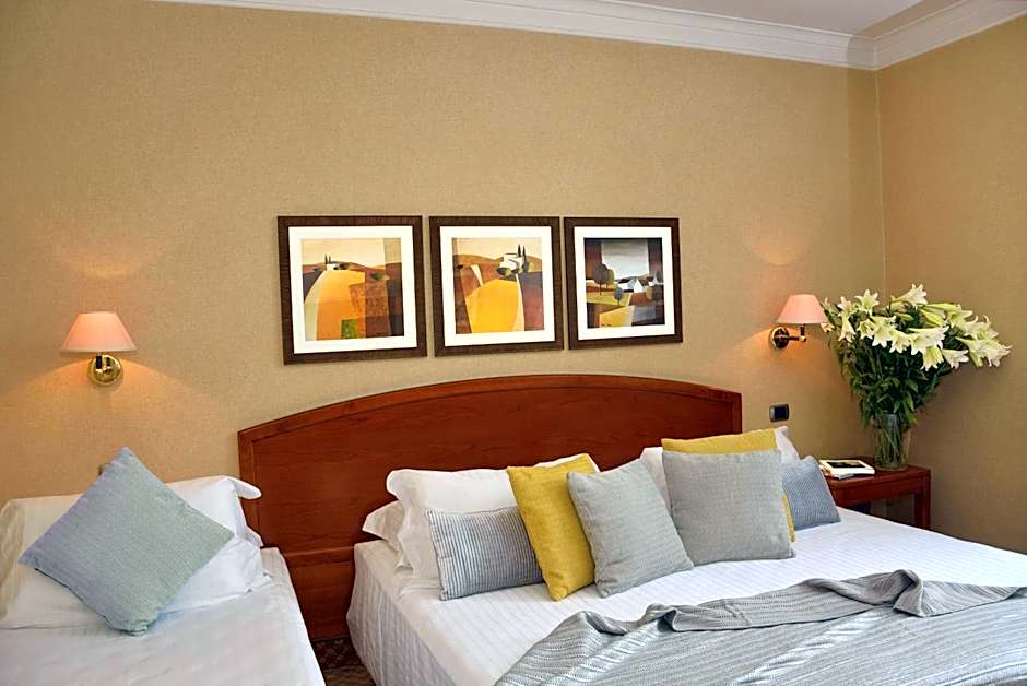 Photo 1 of 3 of Triple Room