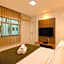 Comfortable 3 Bedrooms: Side Sea View