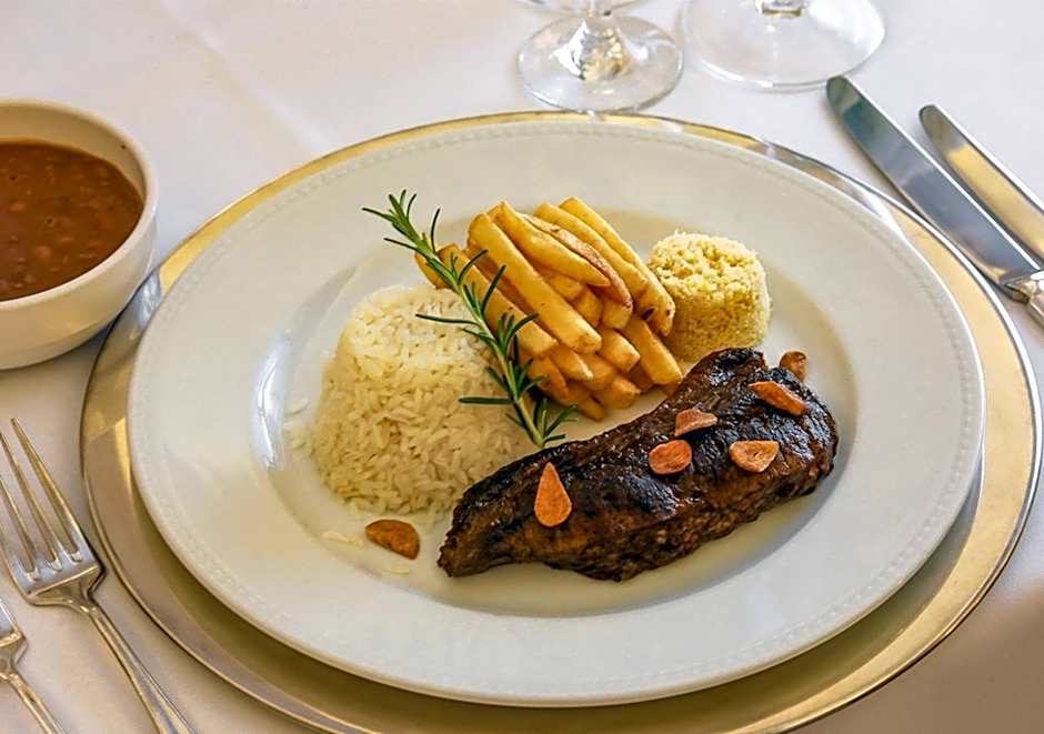 Estanplaza Funchal Faria Lima