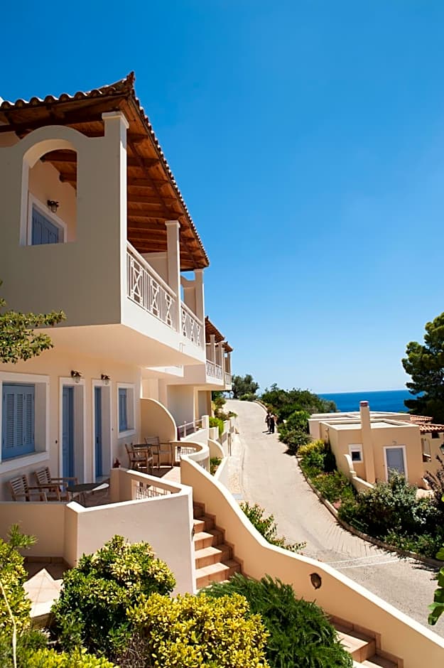 Alonissos Beach Bungalows And Suites Hotel