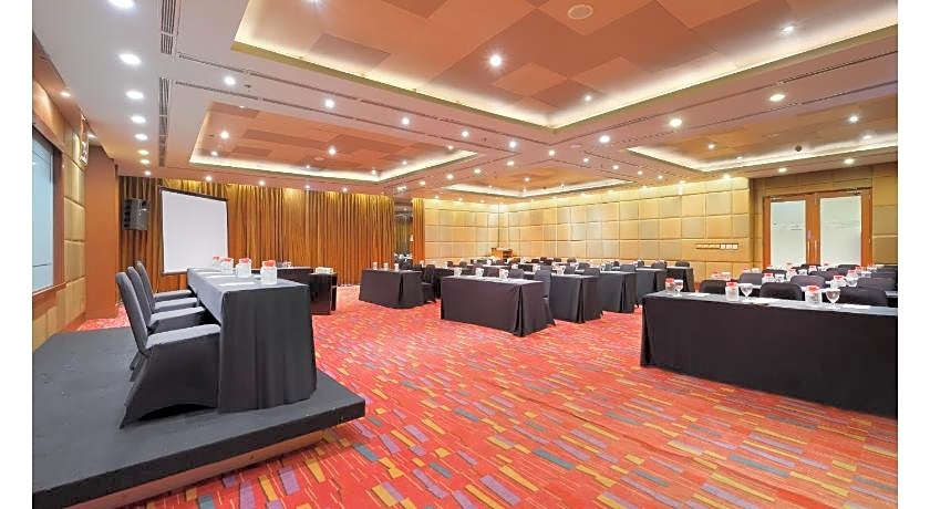 Quest Hotel Simpang Lima - Semarang by ASTON