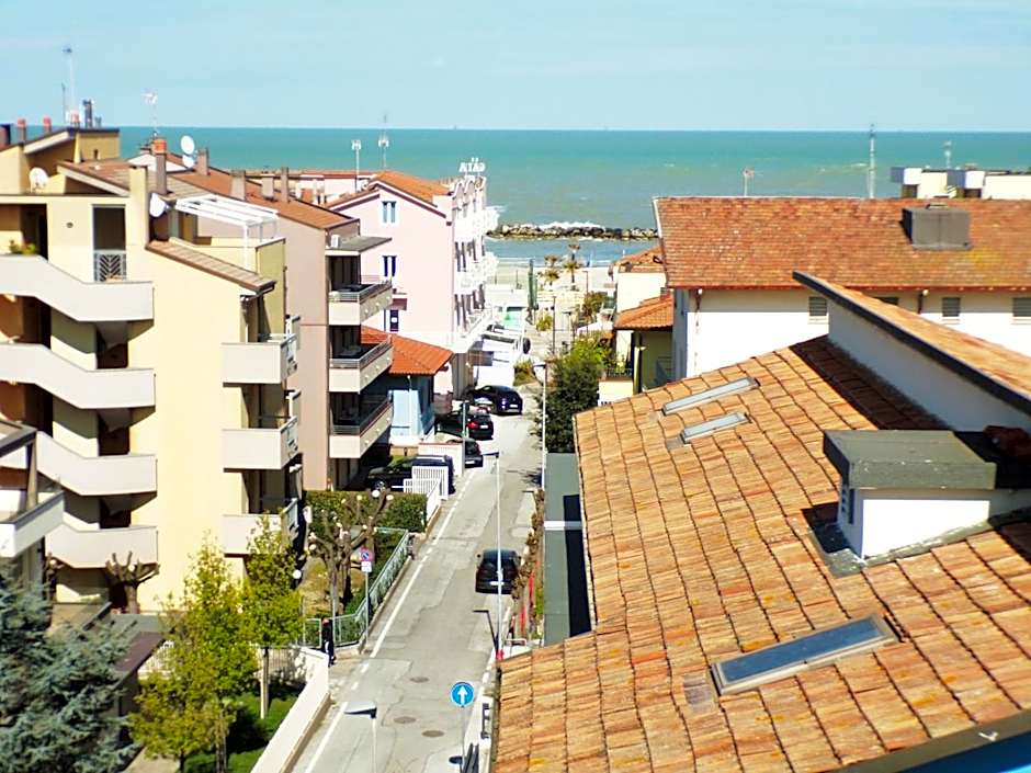 Hotel Crystal con Piscina Estiva Privata - SPIAGGIA INCLUSA con Formula All Inclusive