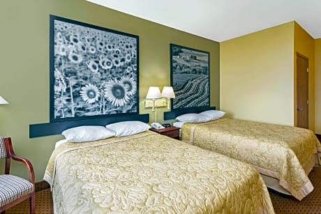 2 Double Beds Non-Smoking