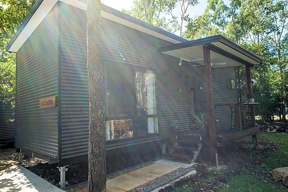 Airlie Beach Eco Cabins - Adults Only