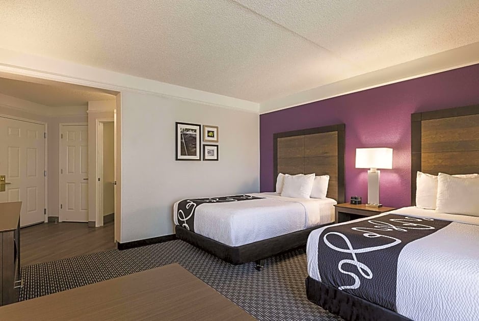 La Quinta Inn & Suites by Wyndham Dallas Plano West