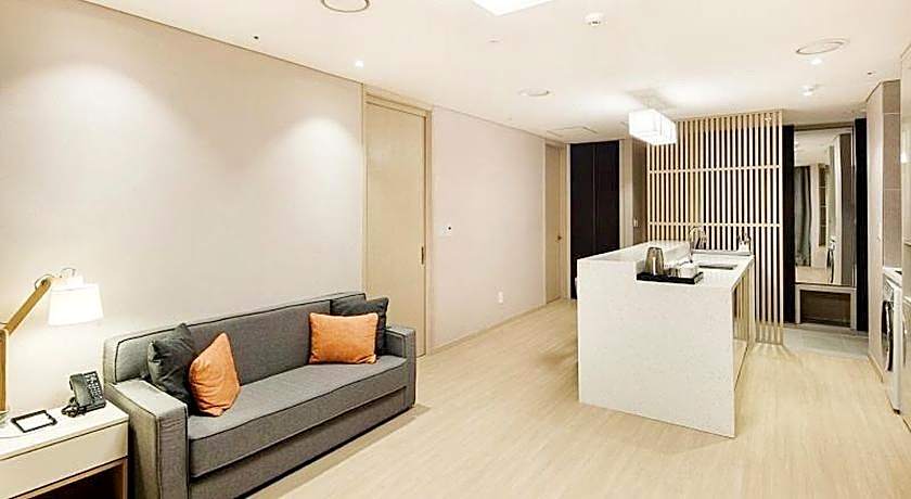 Golden Tulip Incheon Airport Hotel